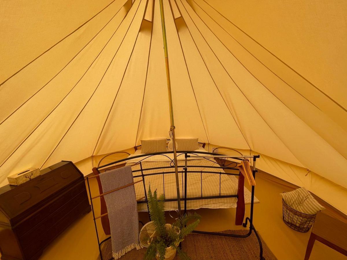 فندق The Hunters Glamping Ciudanovita المظهر الخارجي الصورة
