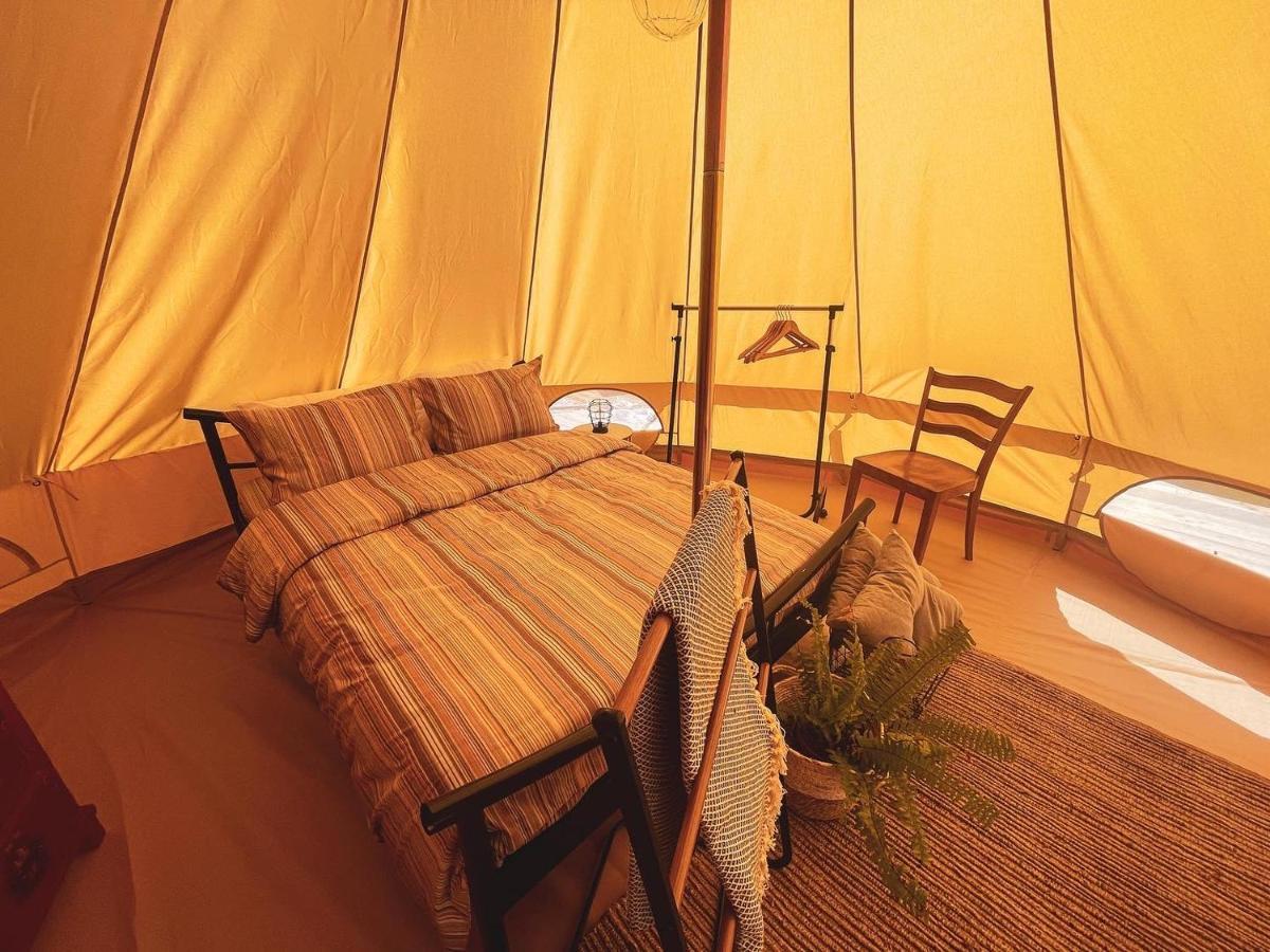 فندق The Hunters Glamping Ciudanovita المظهر الخارجي الصورة