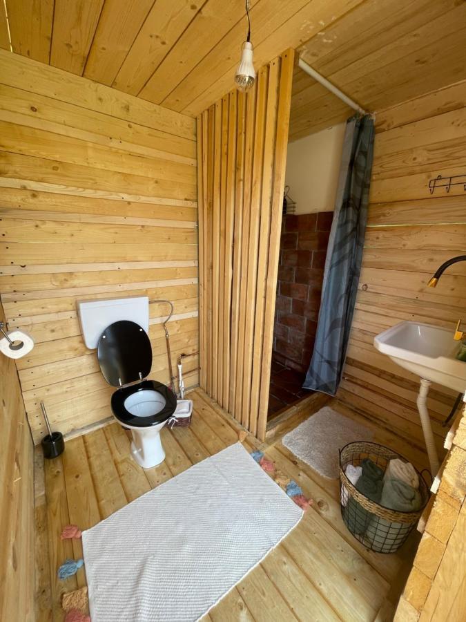 فندق The Hunters Glamping Ciudanovita المظهر الخارجي الصورة