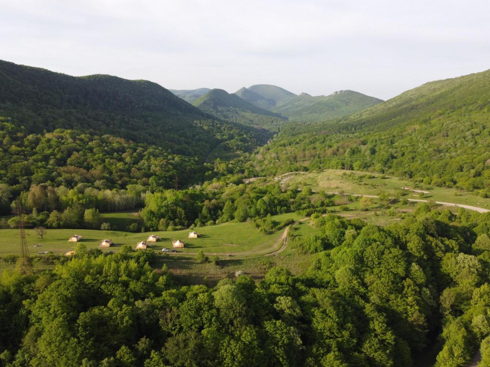 فندق The Hunters Glamping Ciudanovita المظهر الخارجي الصورة